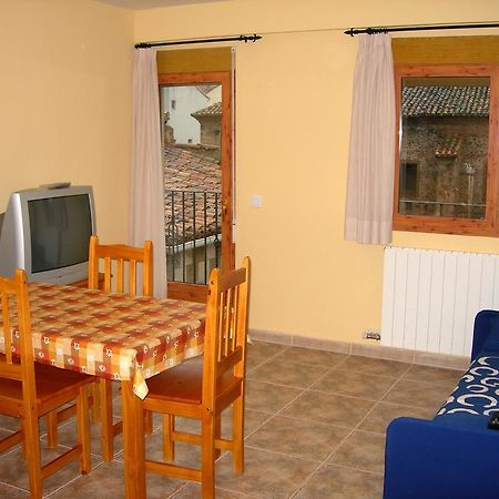 Apartamentos Turisticos Rosario กามาเรนา เด ลา เซียรา ภายนอก รูปภาพ