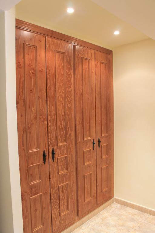 Apartamentos Turisticos Rosario กามาเรนา เด ลา เซียรา ห้อง รูปภาพ