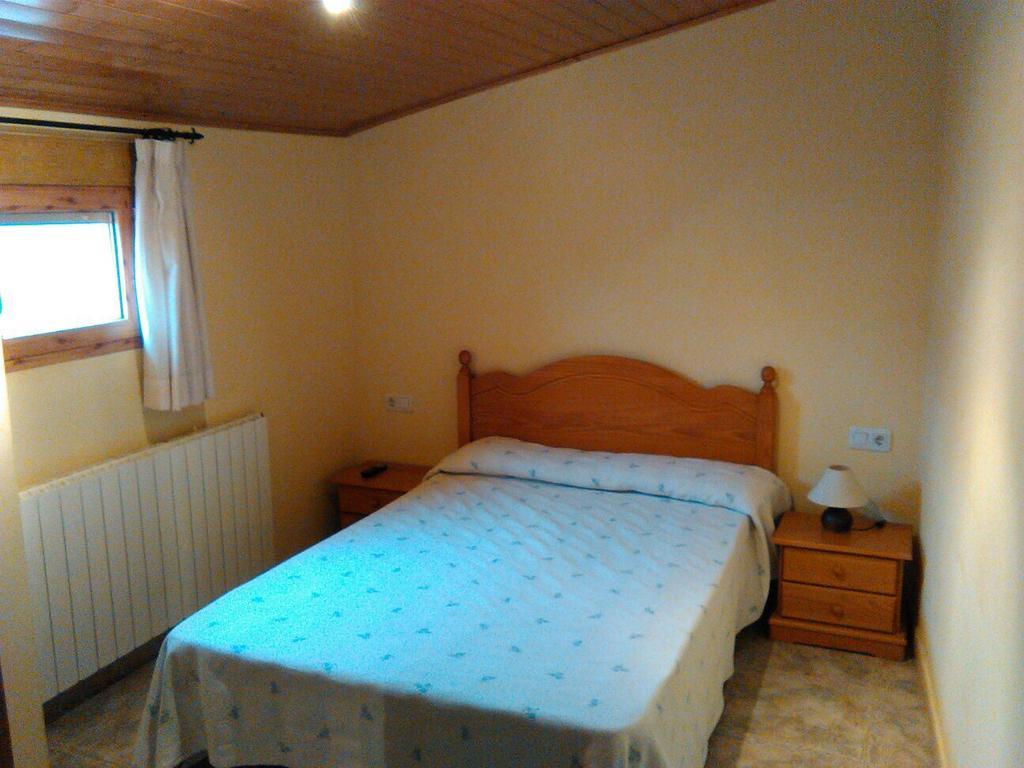 Apartamentos Turisticos Rosario กามาเรนา เด ลา เซียรา ห้อง รูปภาพ