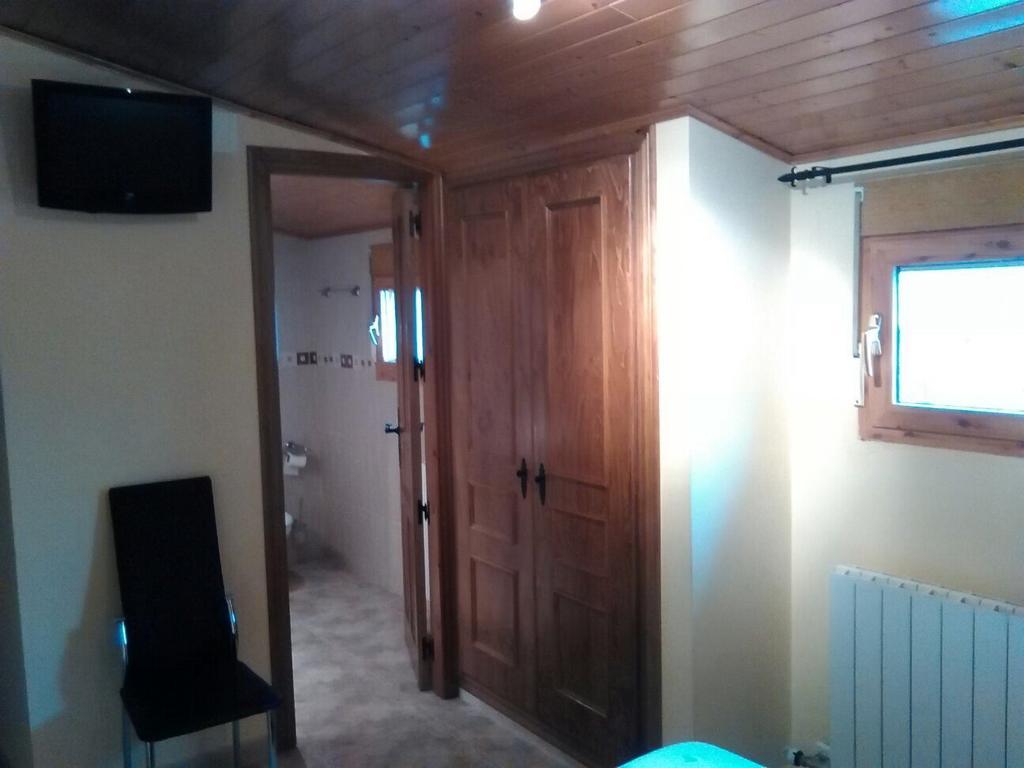 Apartamentos Turisticos Rosario กามาเรนา เด ลา เซียรา ห้อง รูปภาพ