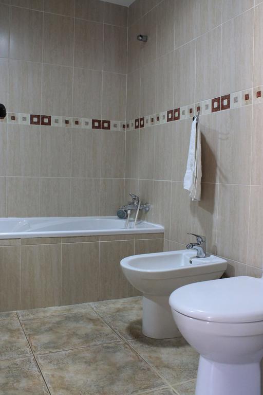 Apartamentos Turisticos Rosario กามาเรนา เด ลา เซียรา ห้อง รูปภาพ