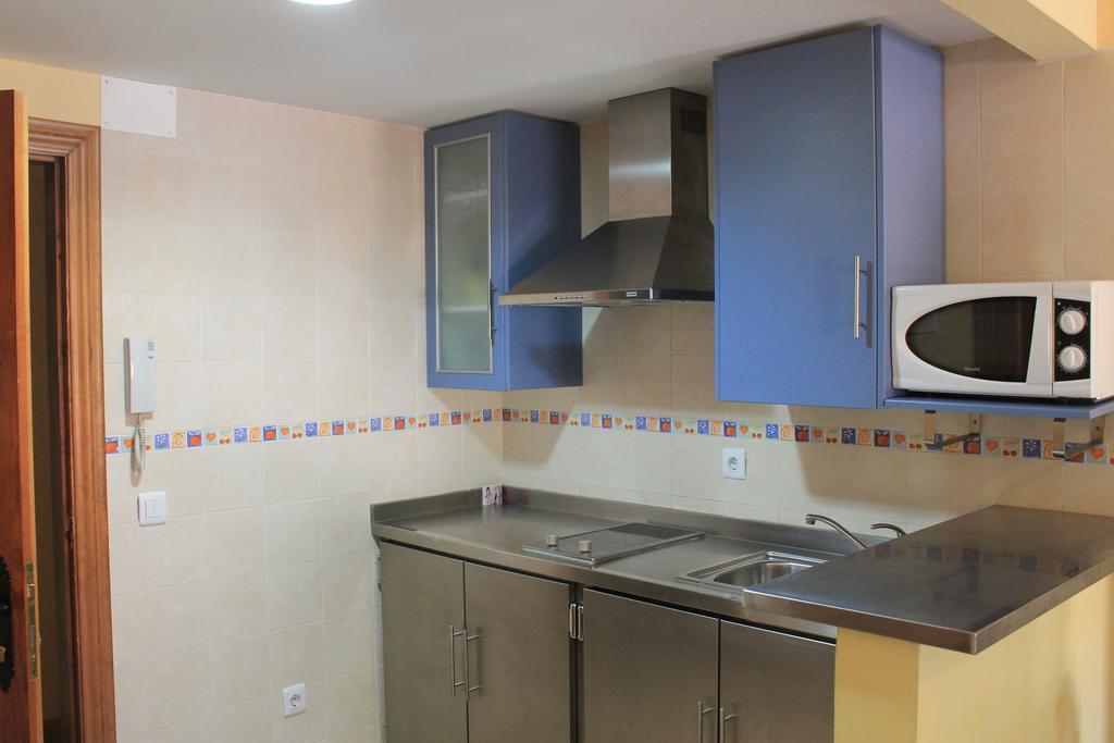 Apartamentos Turisticos Rosario กามาเรนา เด ลา เซียรา ห้อง รูปภาพ