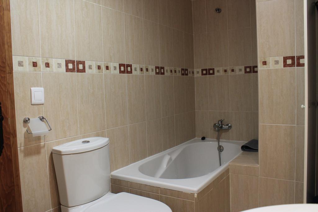 Apartamentos Turisticos Rosario กามาเรนา เด ลา เซียรา ห้อง รูปภาพ